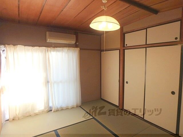 寝室