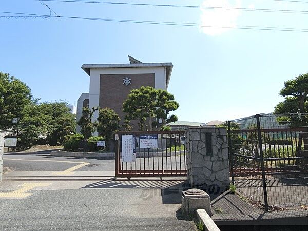 画像9:滋賀県立野洲高等学校まで600メートル