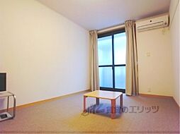 レオパレスカルム大津 1階1Kのリビング/ダイニング