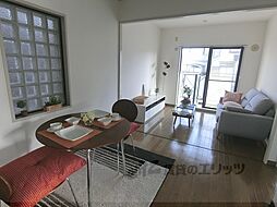 コスモ山科御陵 201 1階3DKのリビング/ダイニング