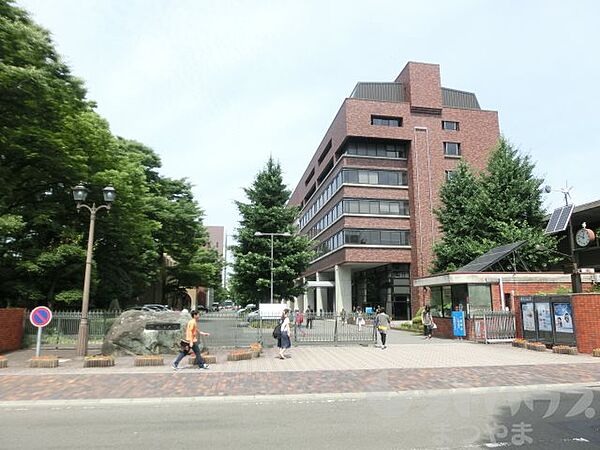 画像15:私立松山大学（834m）