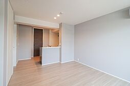 ジ ワン 今泉 1階1LDKのリビング/ダイニング