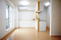 アスカ D 2階1LDKのリビング/ダイニング