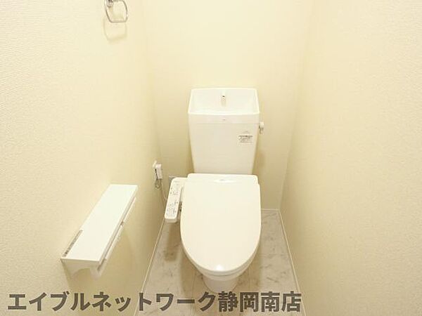 画像8:コンパクトで使いやすいトイレです