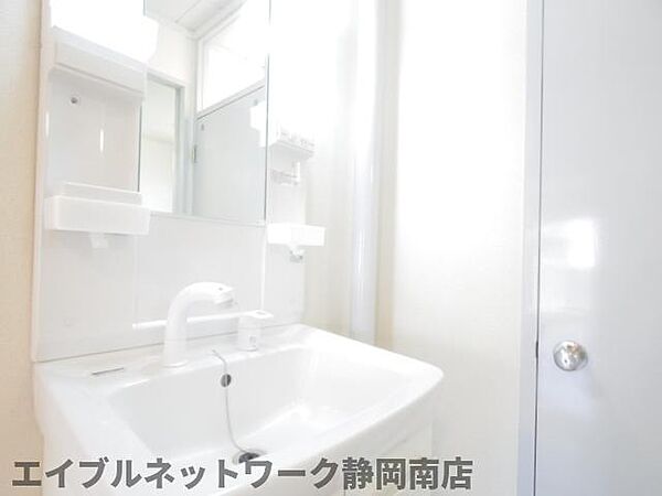 画像21:広い洗面スペース