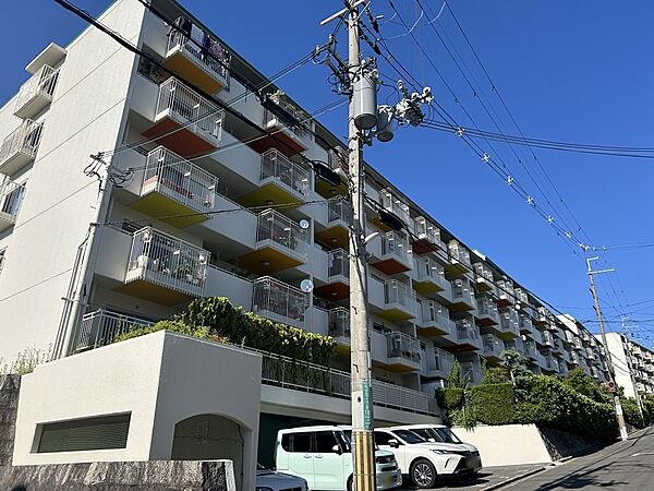 イトーピア高槻松が丘A棟