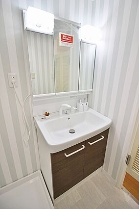洗面化粧台新品...