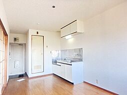 西武拝島線 小平駅 徒歩16分の賃貸マンション 4階1DKのリビング/ダイニング