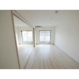 プライムエデン 1階1LDKのリビング/ダイニング