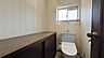 トイレ：トイレ：1階トイレの様子です。2階にもトイレはございます。