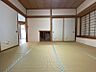 その他：【1階和室】1階に設けられた8畳の和室は、落ち着きと安らぎを感じられる空間です。