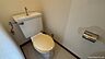 トイレ：トイレ：1階トイレの様子です。2階にも備わっております。