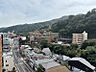 その他：【眺望】最上階からの眺望。左側には、湯河原市内の街並みを望めます。
