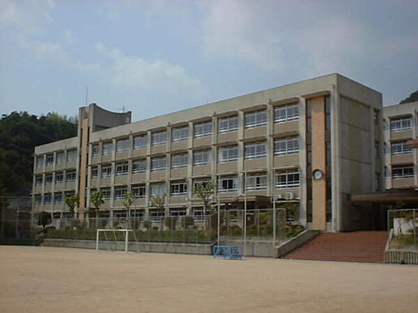 画像17:姫路市立青山小学校まで1、089ｍ