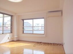 こまかも川 201 2階ワンルームのリビング/ダイニング