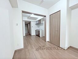 JR山陰本線 円町駅 徒歩13分の賃貸マンション 1階1DKのリビング/ダイニング