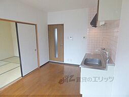 エバグリーン桂 4E 4階3LDKのリビング/ダイニング