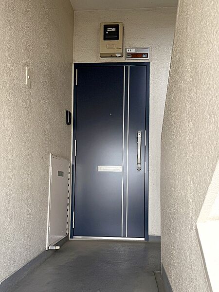 玄関を拡大表示