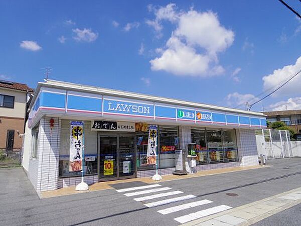 周辺：【コンビニエンスストア】ローソン大和郡山新町店まで214ｍ