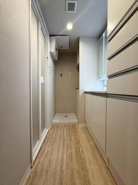 家族で使いやすいゆとりある広さの洗面脱衣室で毎日の身支度も快適に整います!