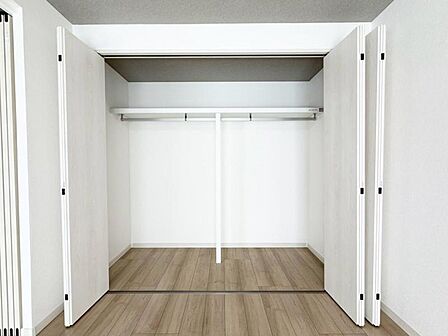 衣類もたくさんしまえます!お洋服が増えても大丈夫です!