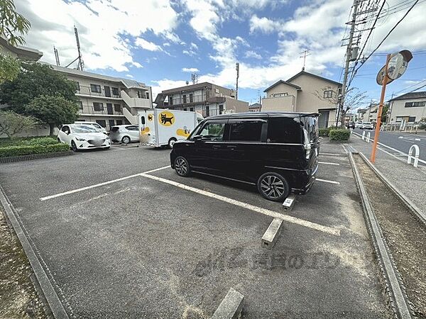 画像21:駐車場