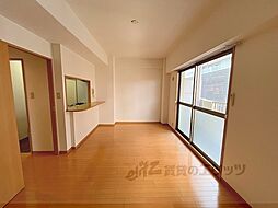 サンライズ城陽 302 3階2LDKのリビング/ダイニング