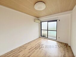 グランドール新田辺 3階1Kのリビング/ダイニング