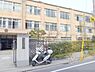 周辺：桃山中学校まで700メートル