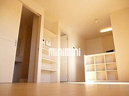 ソーラーハイツ 102 1階1LDKのリビング/ダイニング