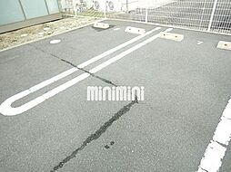 4 / 11
