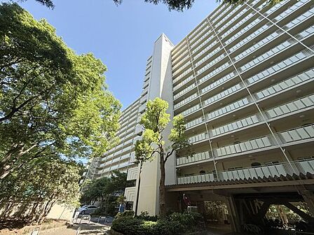 全14棟・総戸数1872戸のビッグコミュニティ（I棟総戸数204戸）。