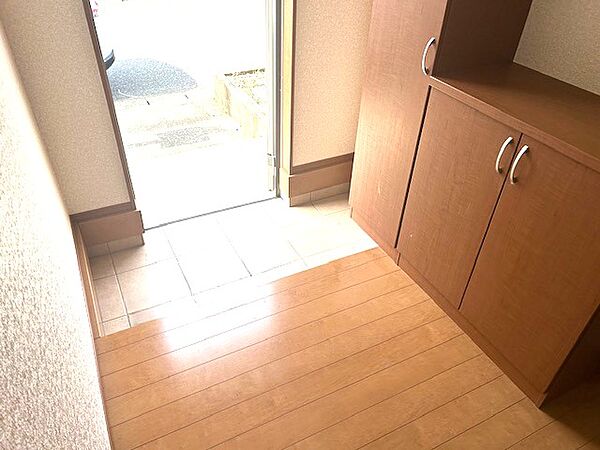 玄関を拡大表示