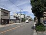 その他：現地を含む前面道路です。前面道路は歩道付きの公道広々約１５ｍです。