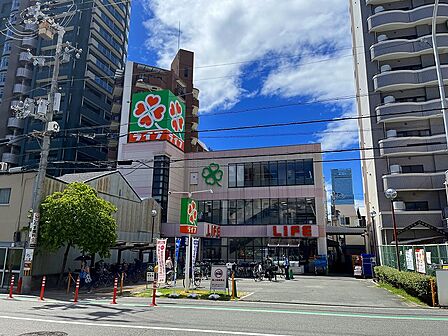 ライフ四天王寺店まで約30mです。