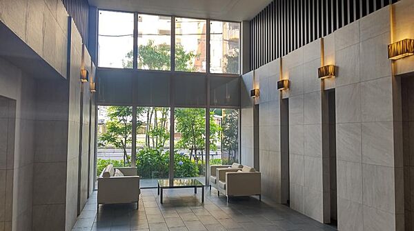 エントランスを拡大表示