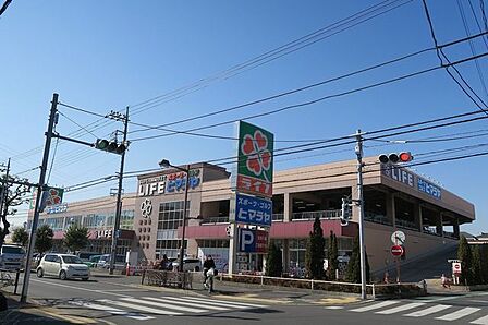 ライフ 奥戸店営業時間9:30~0:00 1030m