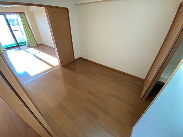 apartment 茨城県龍ケ崎市松ケ丘2丁目24-22
松ケ丘の賃貸情報を見る
物件地図