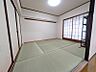 寝室：6帖和室畳・襖貼替済み