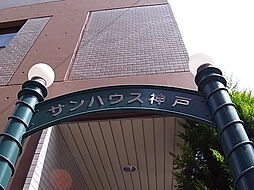 4 / 7