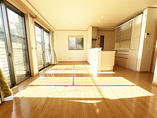 リビング/ダイニング 調布市深大寺東町8丁目