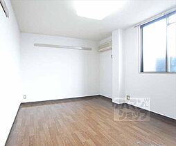 グランバリュー下鴨東 203 2階ワンルームのリビング/ダイニング