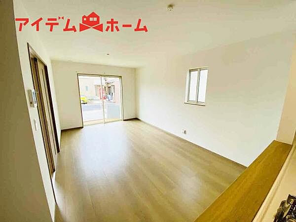 リビング/ダイニングを拡大表示