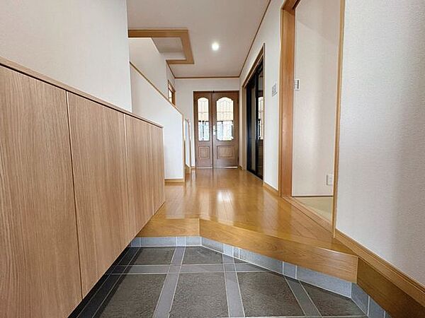 玄関を拡大表示