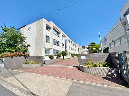 名古屋市立城山中学校(1310m)