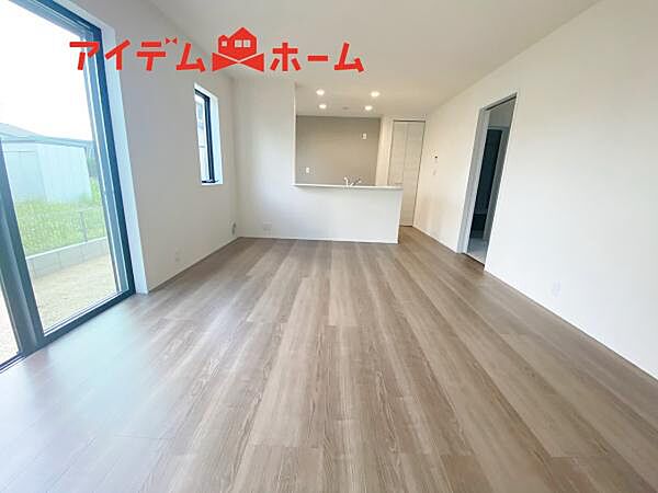 リビング/ダイニングを拡大表示