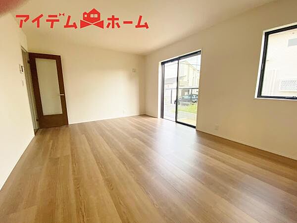 リビング/ダイニングを拡大表示
