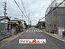 外観：前面道路 平日・土日問わずご案内致します！お気軽にお問合わせ下さい♪ 