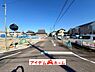 外観：前面道路 平日・土日問わずご案内致します！お気軽にお問合わせ下さい♪ 