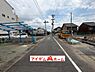 外観：前面道路 平日・土日問わずご案内致します！お気軽にお問合わせ下さい♪ 